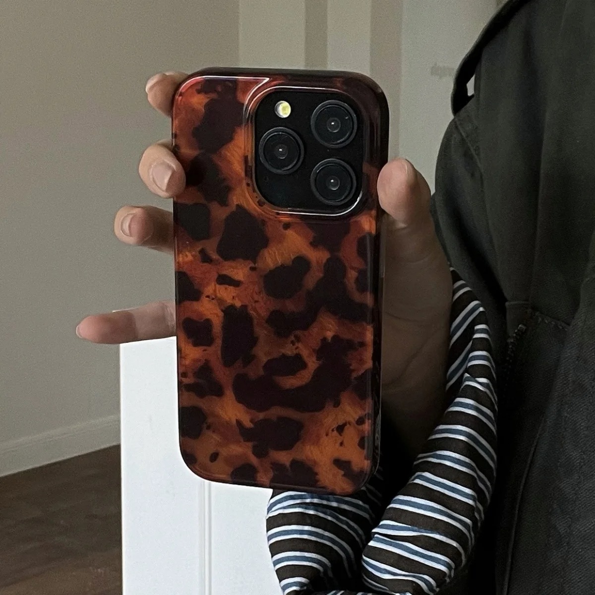 Retro Amber Texture Laser Phon - đánh giá và giá Phone Cases Online